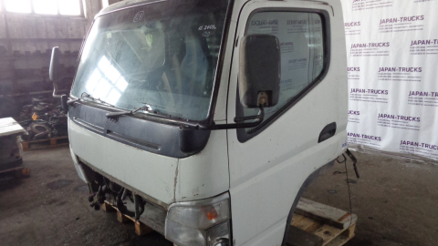 Кабина MITSUBISHI CANTER 2003г.в.