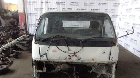 Кабина MITSUBISHI CANTER