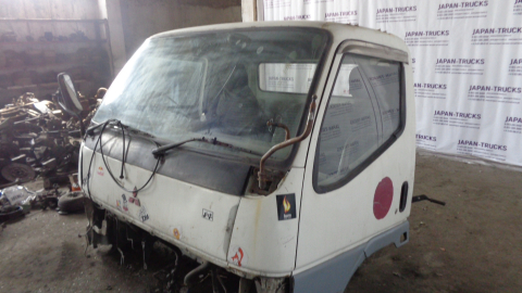 Кабина MITSUBISHI CANTER