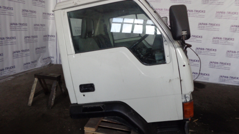 Кабина MITSUBISHI CANTER