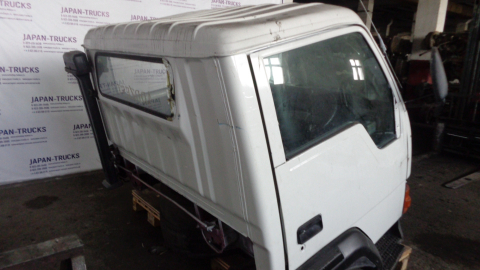 Кабина MITSUBISHI CANTER