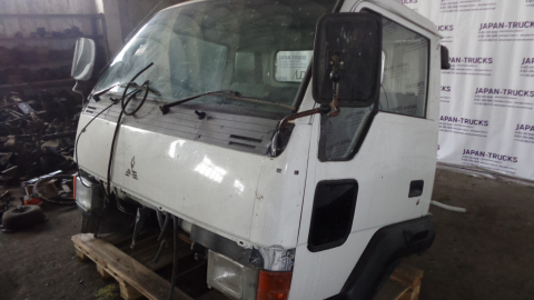 Кабина MITSUBISHI CANTER