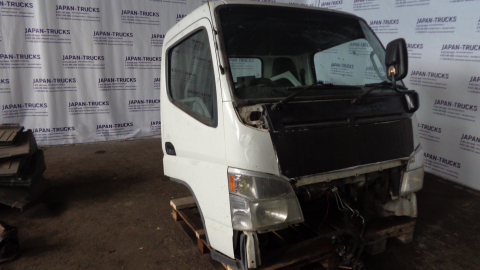Кабина MITSUBISHI CANTER
