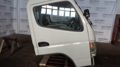 Кабина MITSUBISHI CANTER