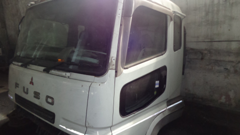 Кабина MITSUBISHI FUSO