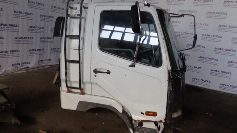 Кабина MITSUBISHI FUSO