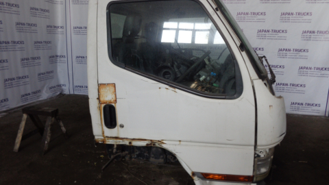 Кабина MITSUBISHI CANTER