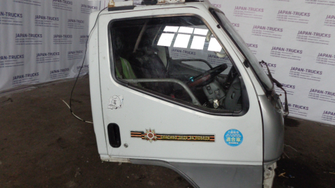 Кабина MITSUBISHI CANTER