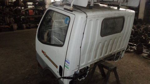 Кабина MITSUBISHI CANTER