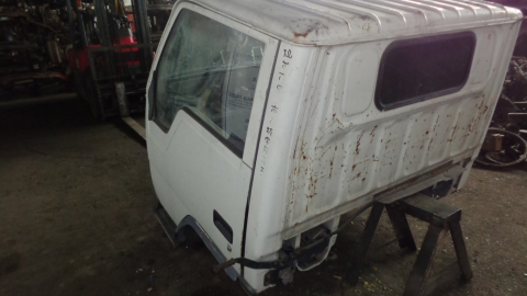 Кабина MITSUBISHI CANTER