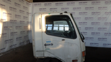 Кабина MITSUBISHI FUSO