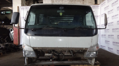 Кабина MITSUBISHI CANTER 2003г.в.