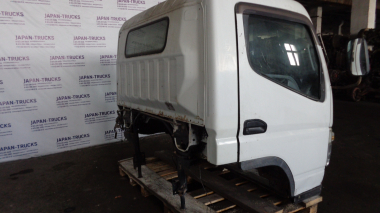 Кабина MITSUBISHI CANTER 2003г.в.