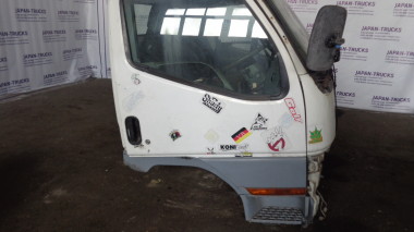 Кабина MITSUBISHI CANTER
