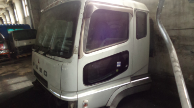 Кабина MITSUBISHI FUSO